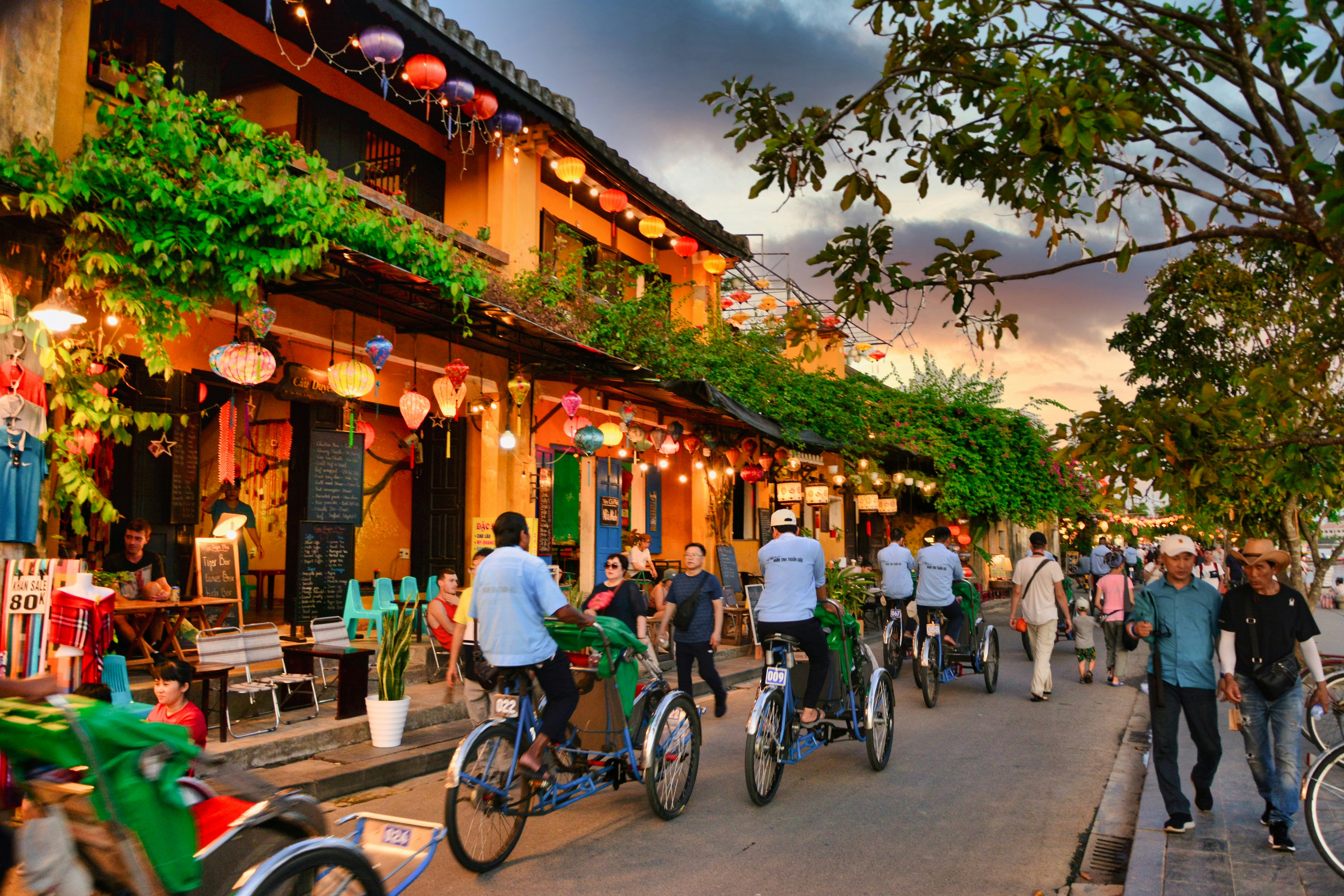 Hoi An lanterns at night